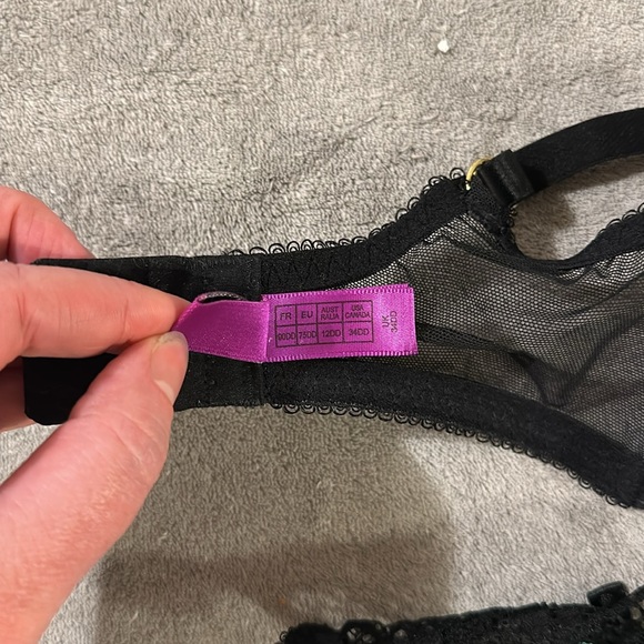 L’AGENT Brigit black and green lace lingerie set - Picture 8 of 11